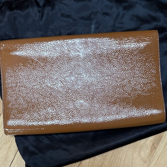YSL Brown Patent Leather Belle Du Jour Clutch - Picture 7 of 10